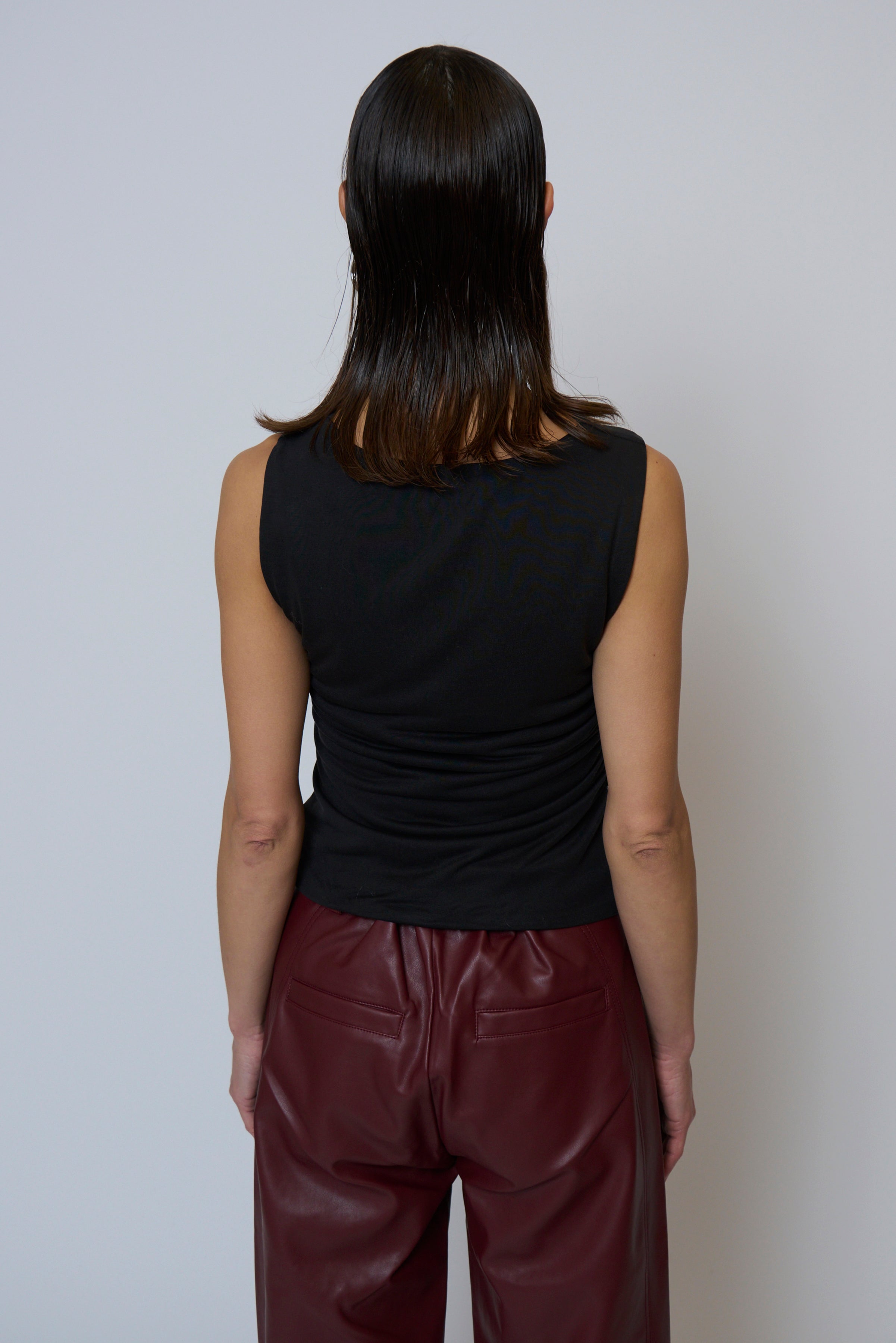 Roman Sleeveless Cowl