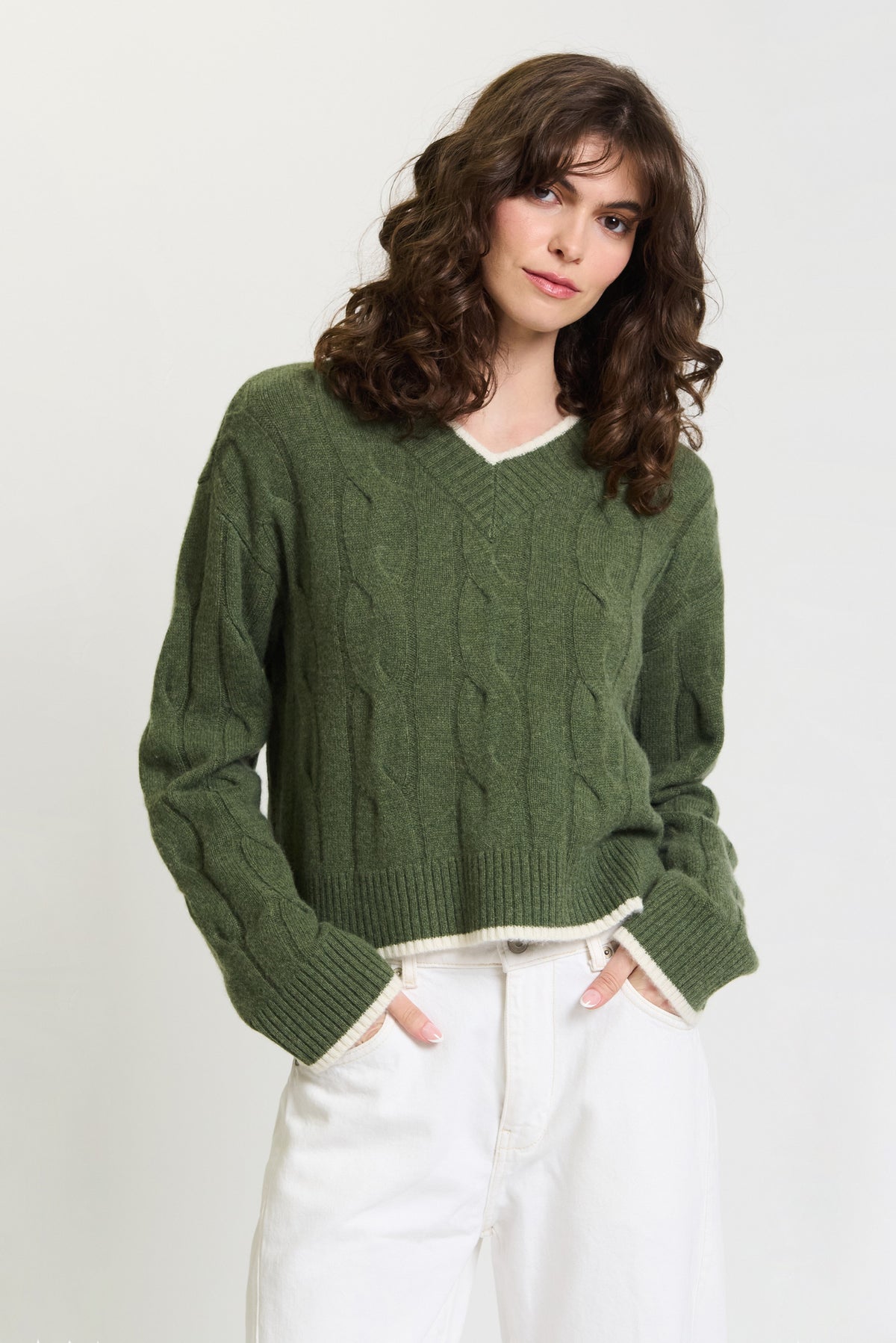 Jayce Cashmere High V Cable