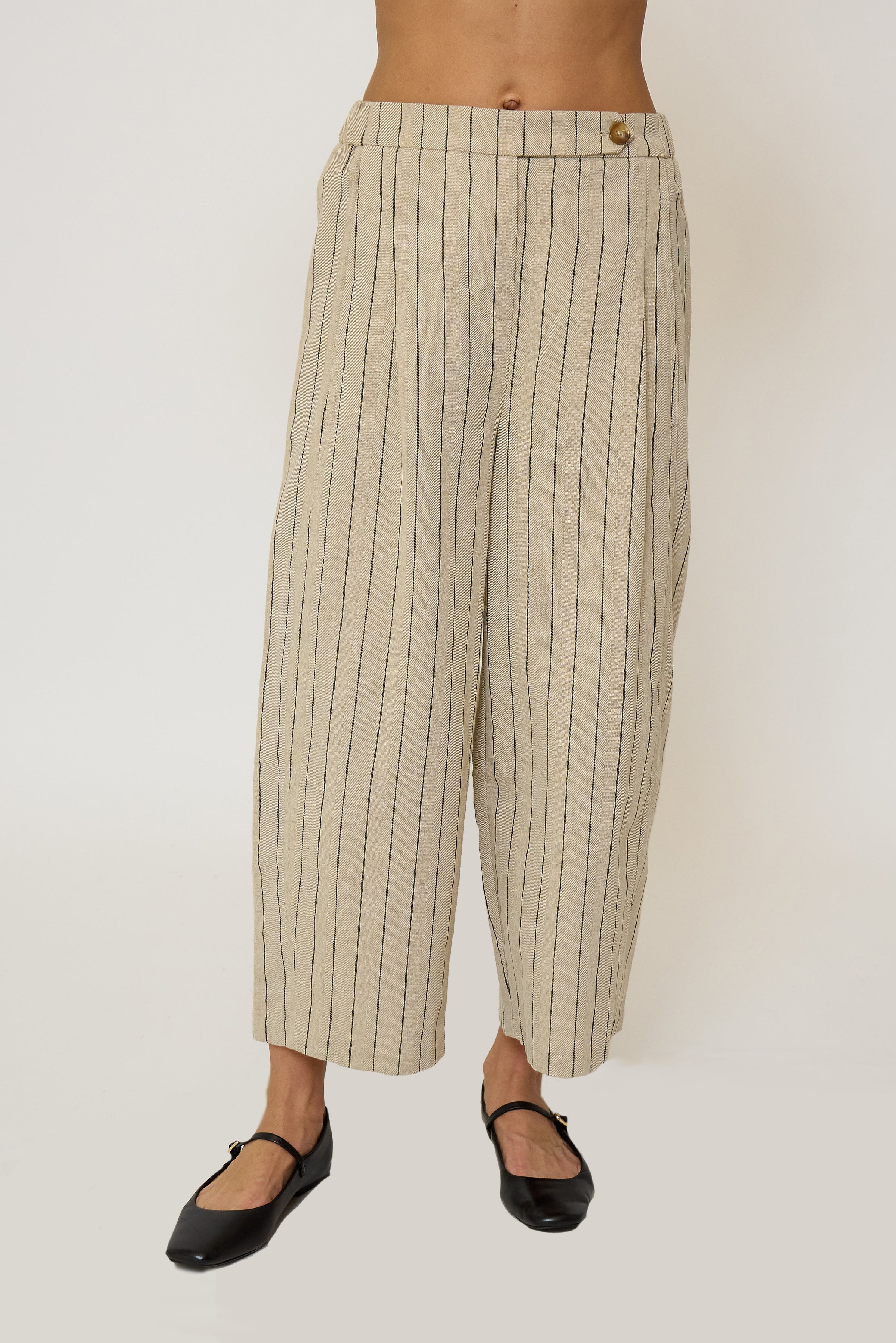 Rose Mid Rise Pleated Straight Pant