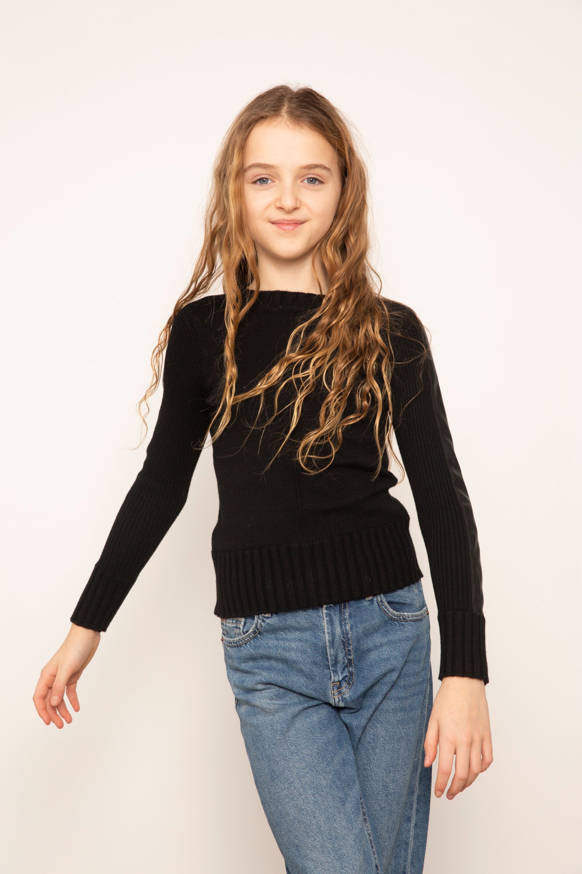 Cillian Crewneck W Leather Accents