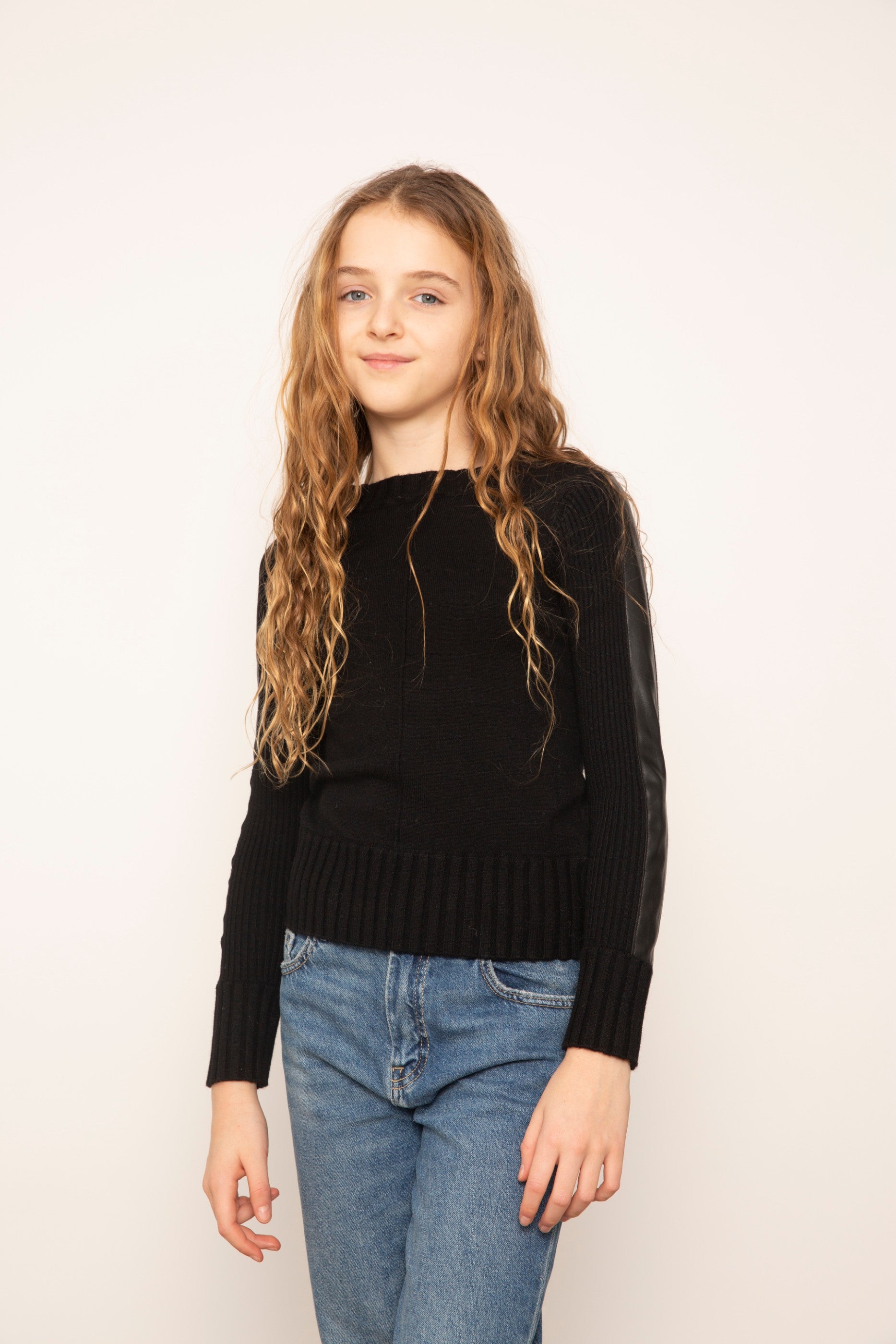 Cillian Crewneck W Leather Accents