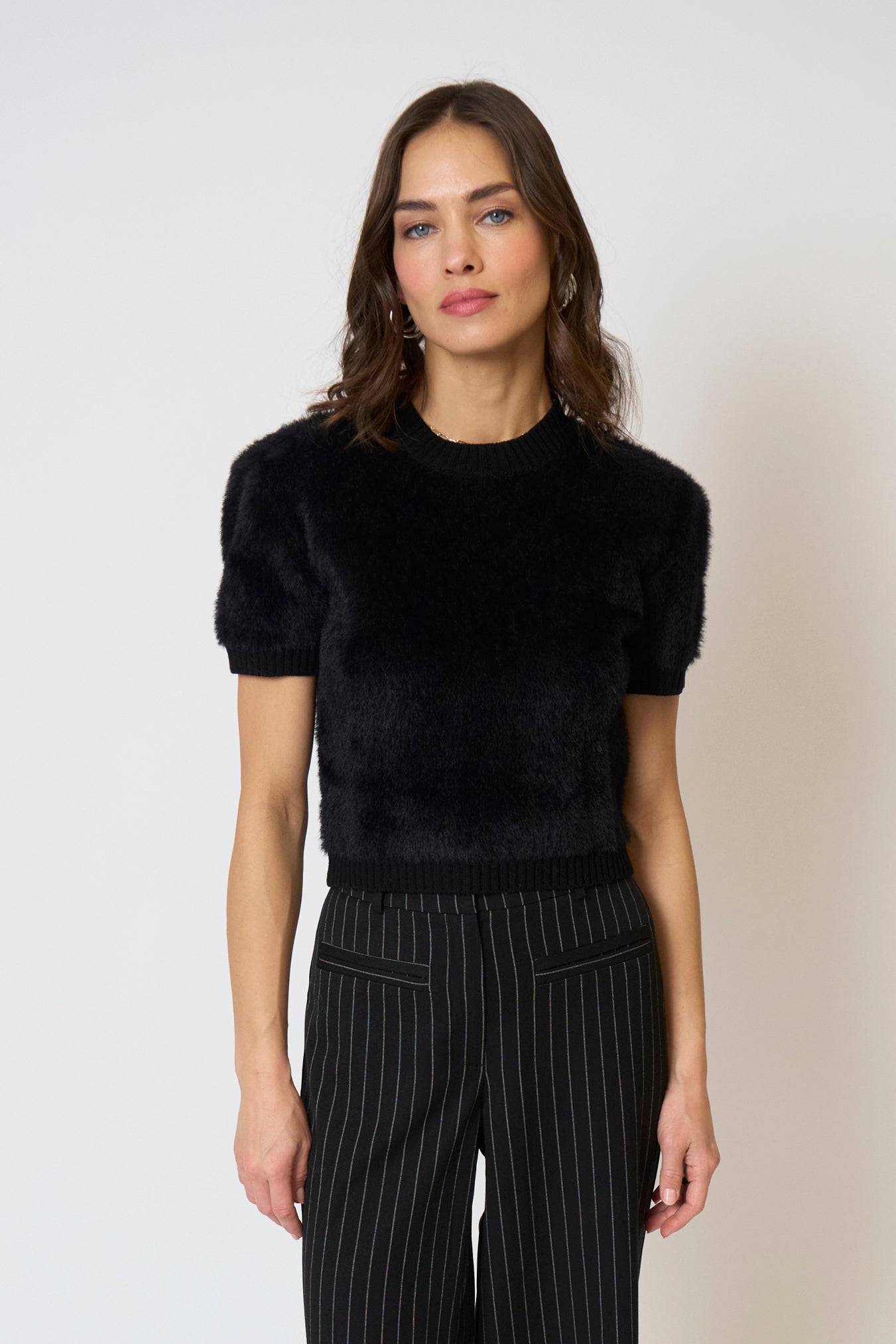 Roman Eyelash Tee With Shoulder Pads