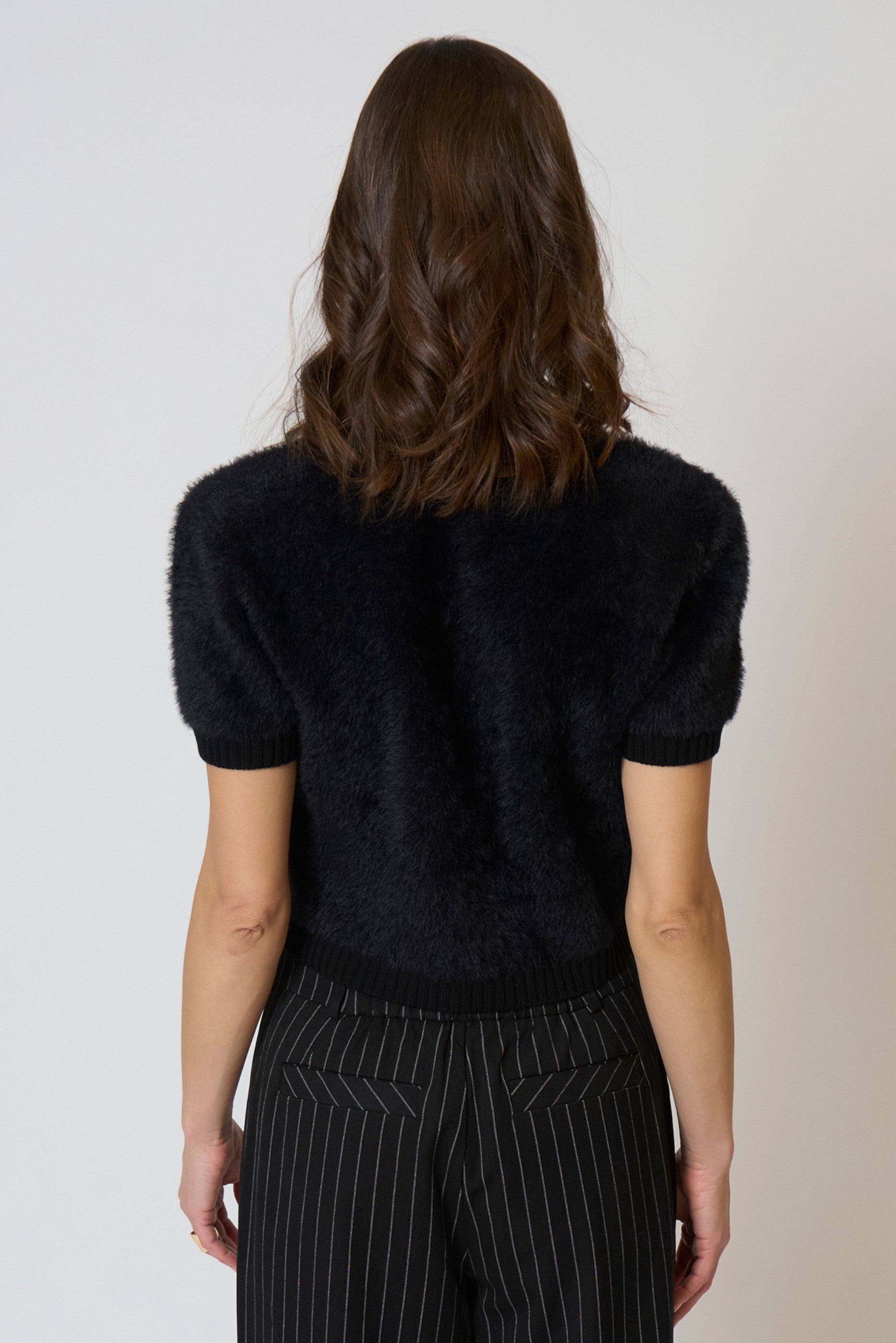 Roman Eyelash Tee With Shoulder Pads