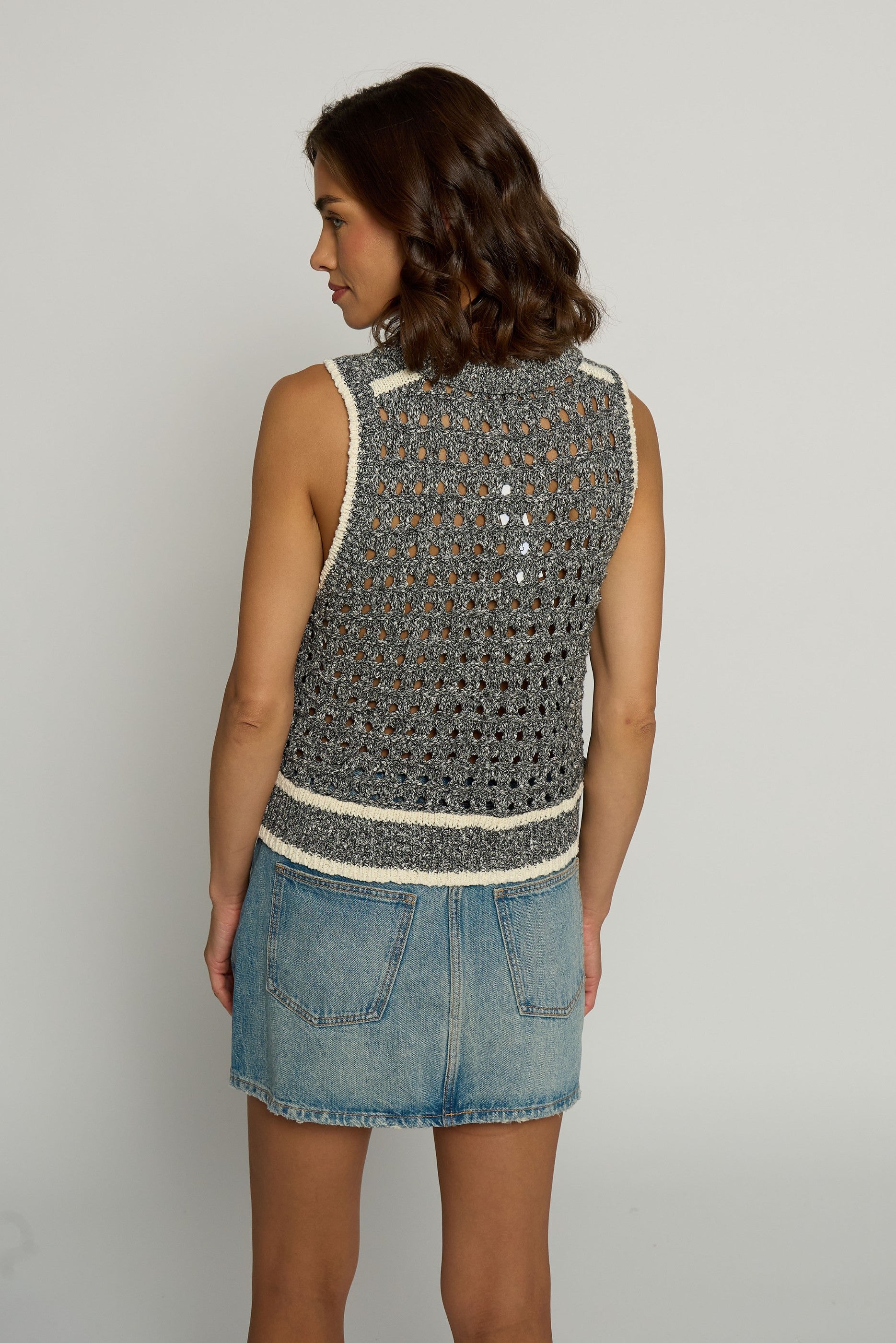 Sleeveless Cropped Open Stch