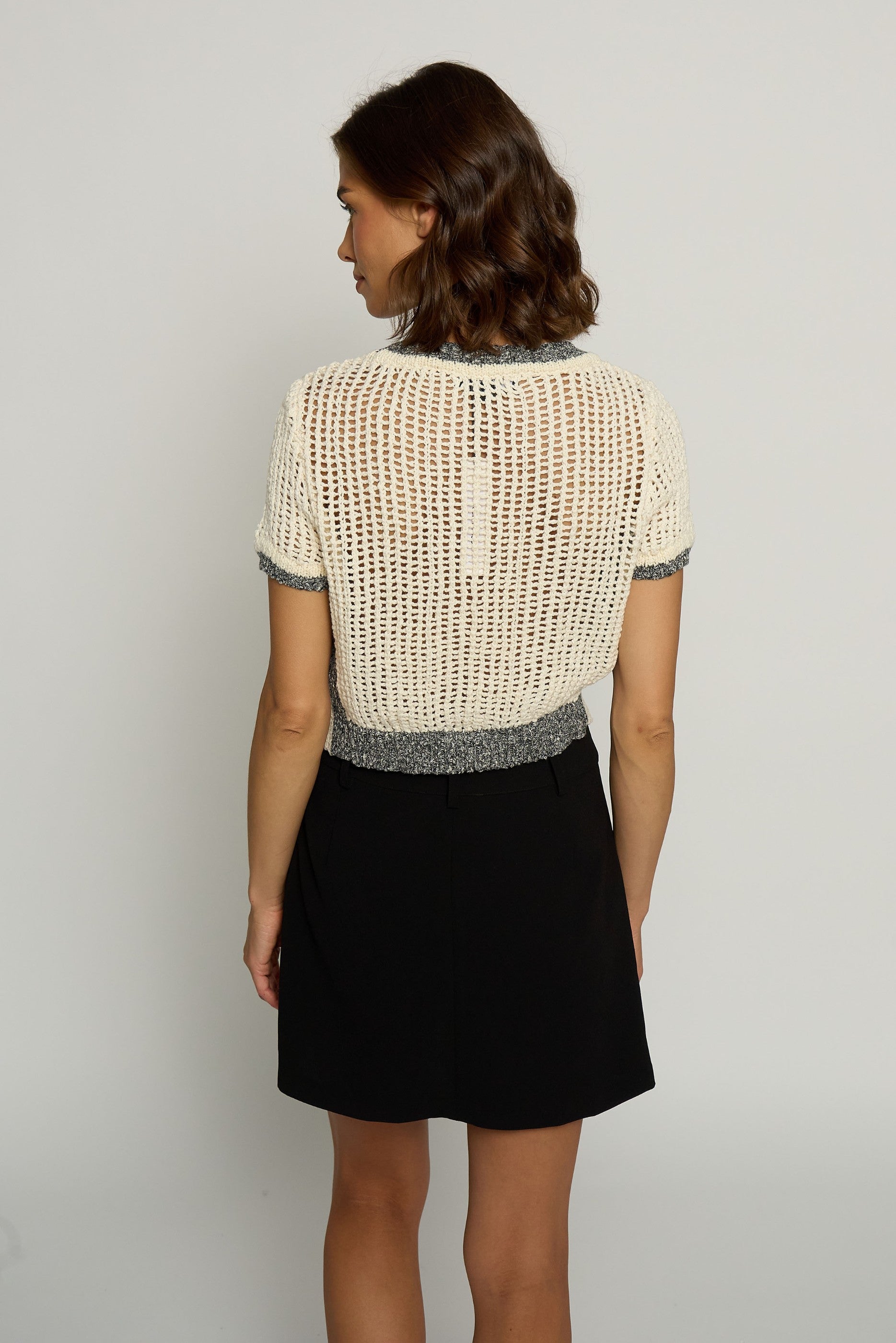 Cropped Mesh Stitch Creneck