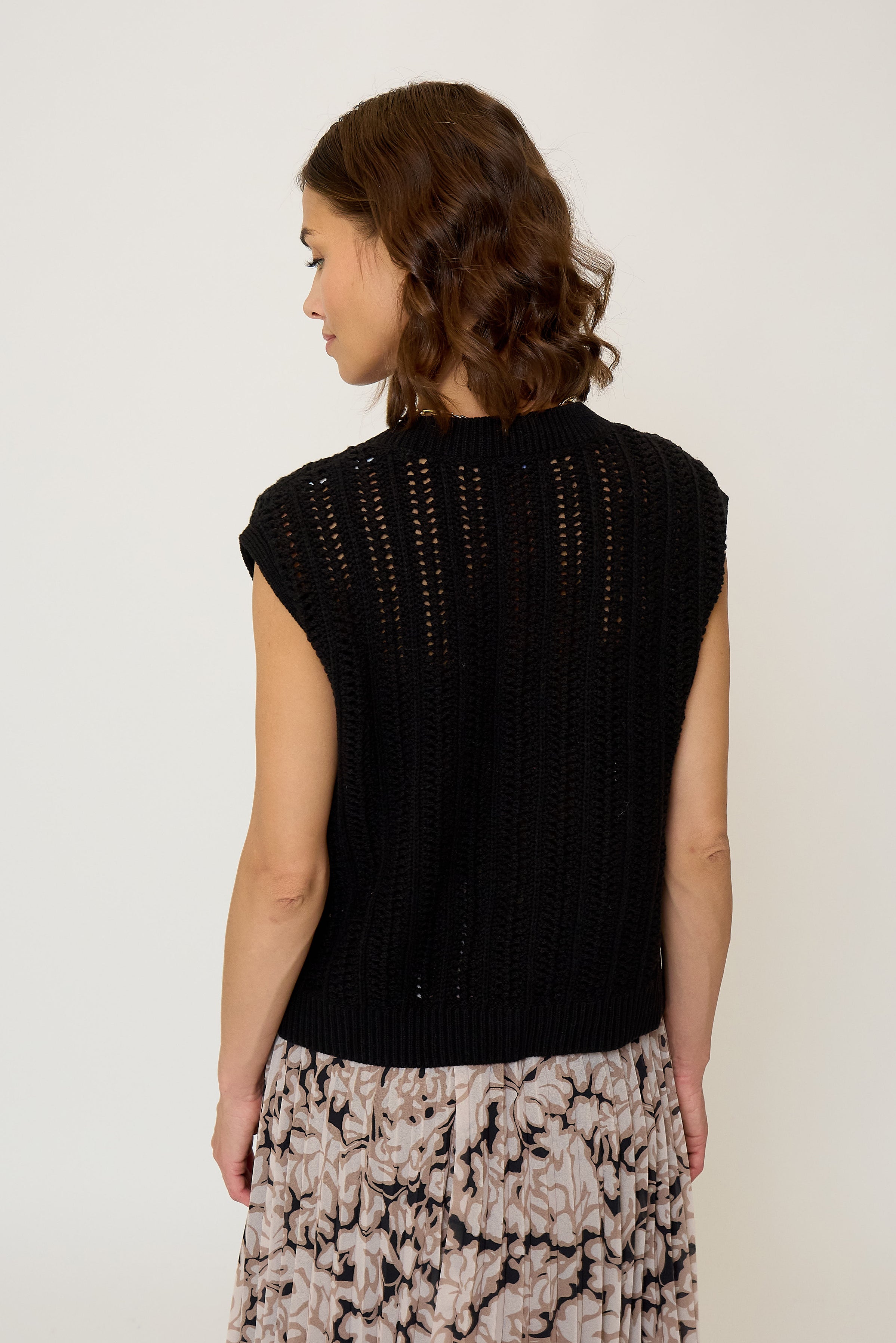 Rose Sleeveless Openstitch Cardi