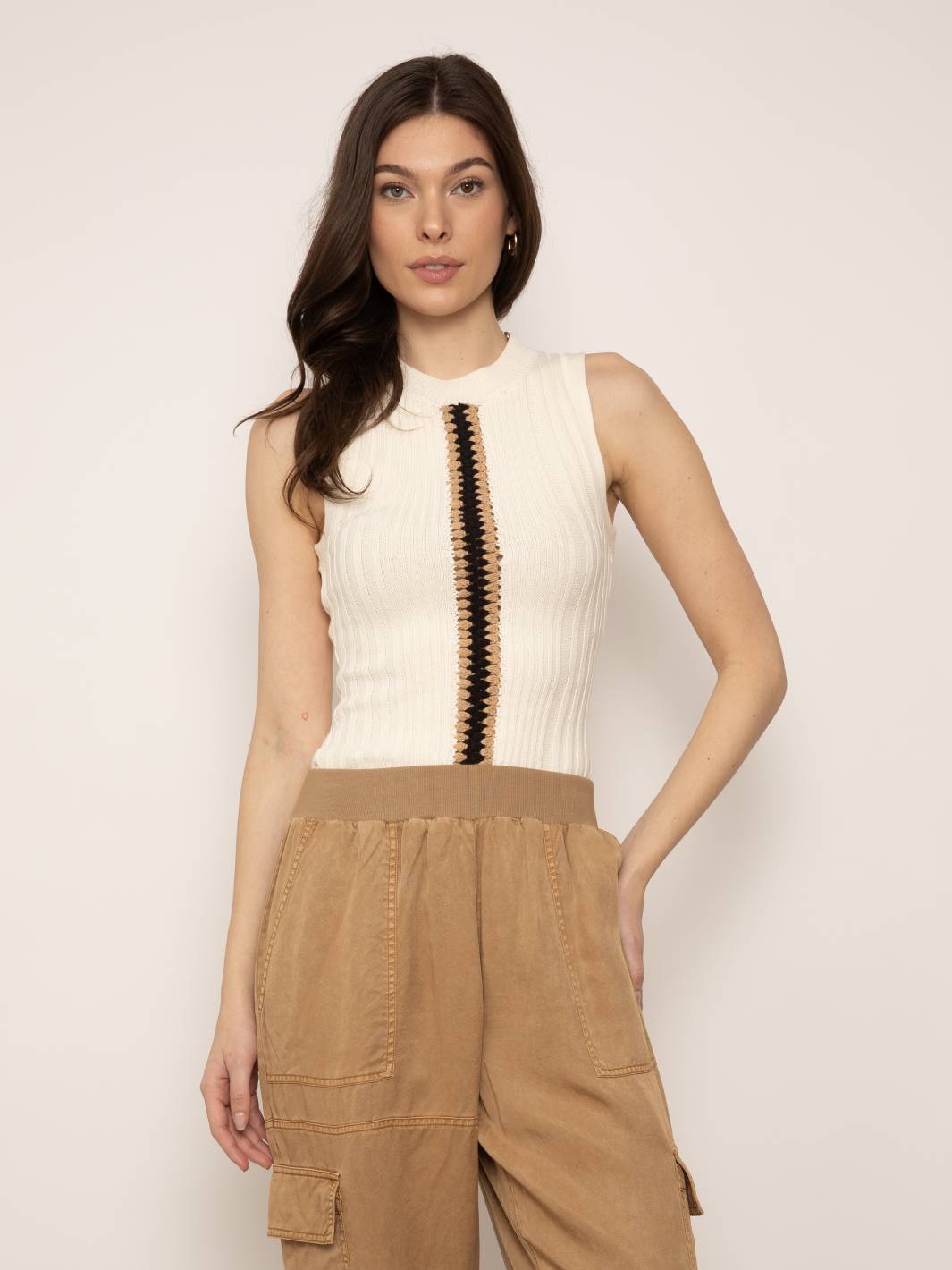 Jules Crochet Edge Sleeveless Crew